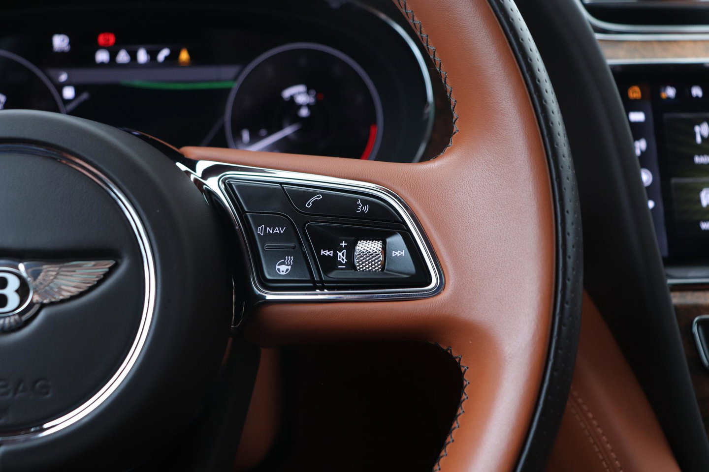Bentley Bentayga 4.0 V8 | NL-Auto | 22 Inch | Luchtvering | Head-Up | Panoramadak | 360° Camera