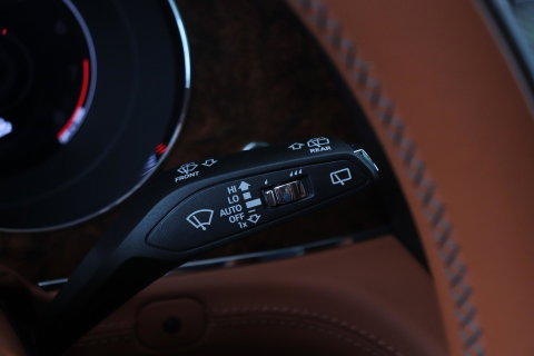 Bentley Bentayga 4.0 V8 | NL-Auto | 22 Inch | Luchtvering | Head-Up | Panoramadak | 360° Camera