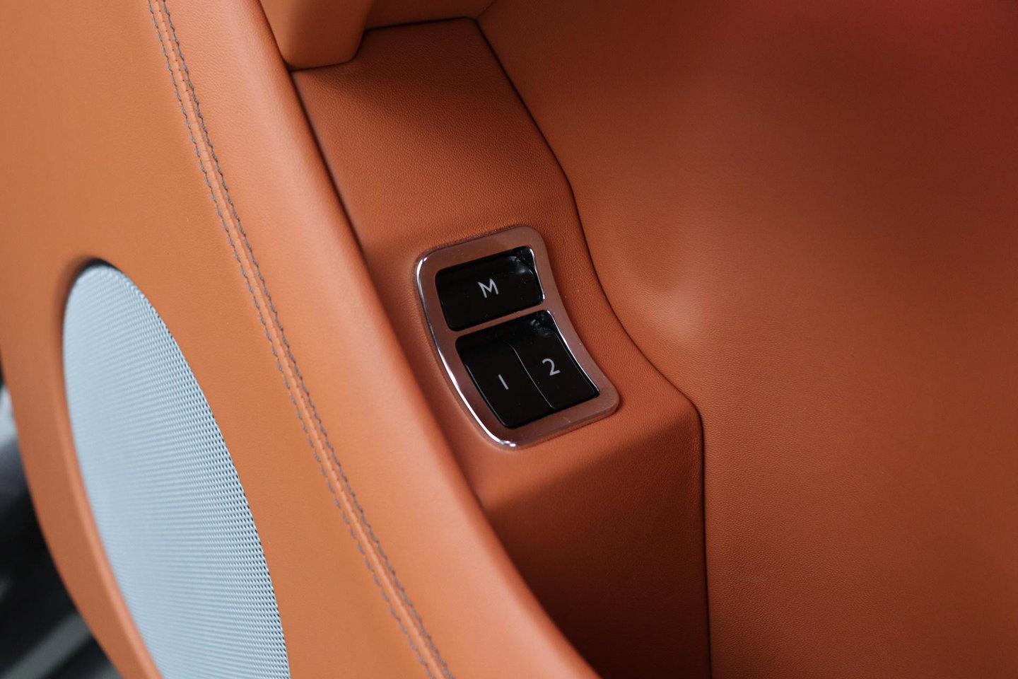 Bentley Bentayga 4.0 V8 | NL-Auto | 22 Inch | Luchtvering | Head-Up | Panoramadak | 360° Camera