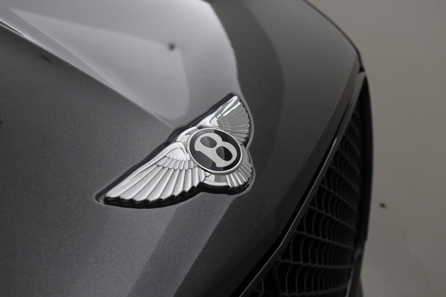 Bentley Bentayga 4.0 V8 | NL-Auto | 22 Inch | Luchtvering | Head-Up | Panoramadak | 360° Camera