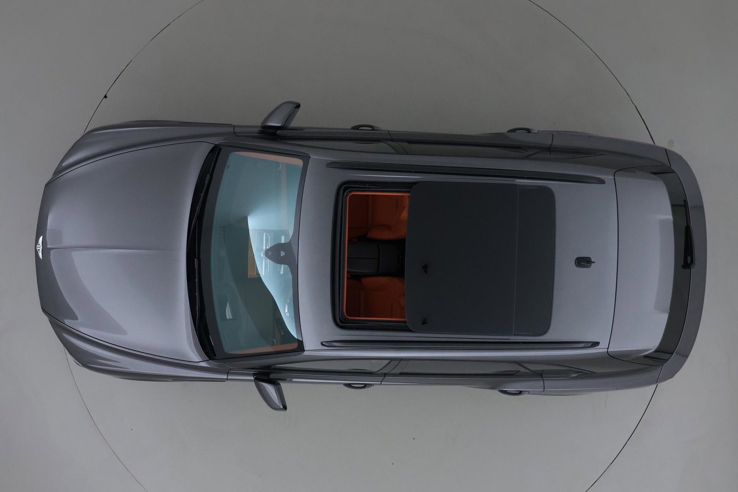 Bentley Bentayga 4.0 V8 | NL-Auto | 22 Inch | Luchtvering | Head-Up | Panoramadak | 360° Camera