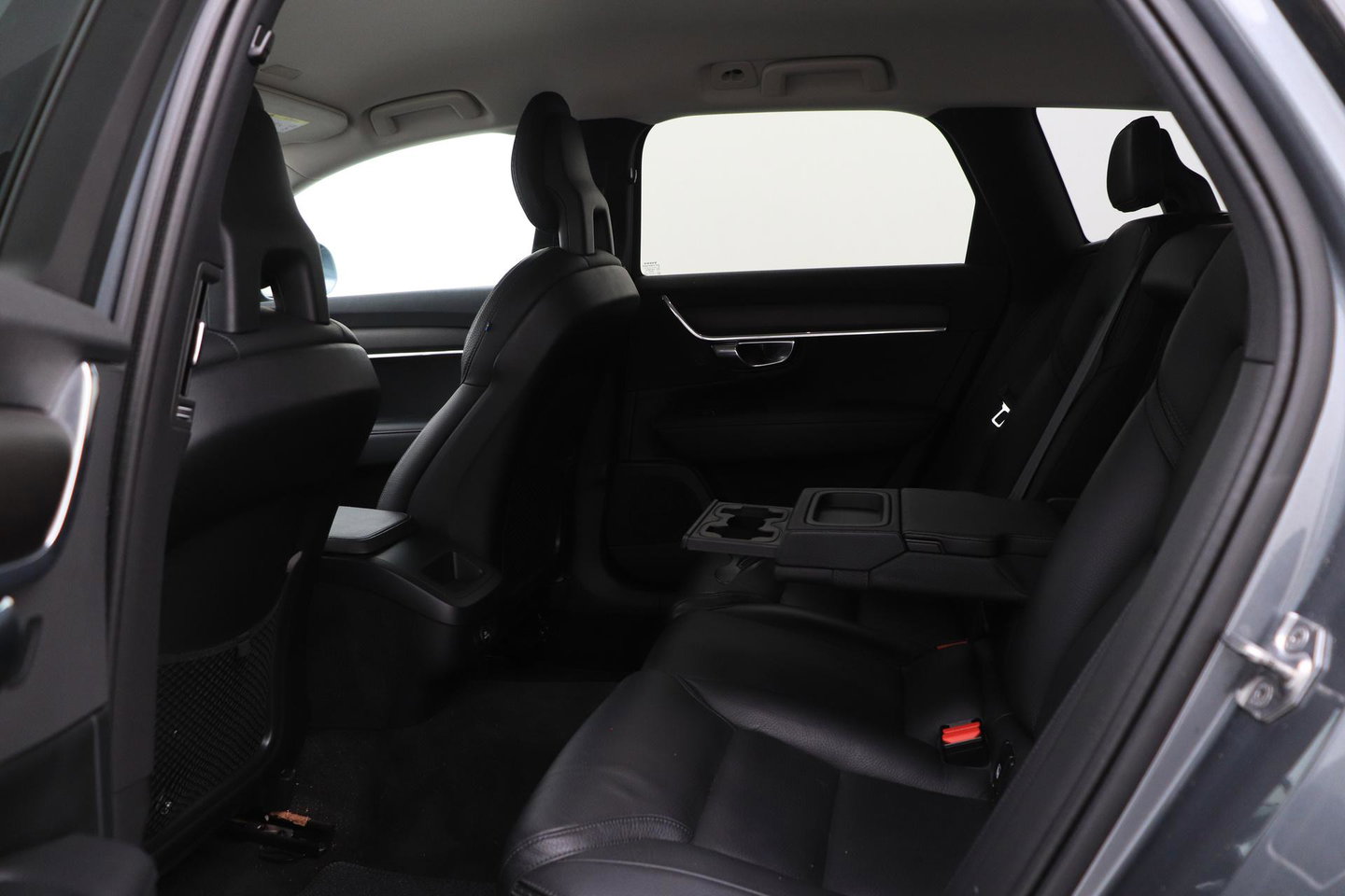 Volvo V90 Cross Country 2.0 T5 Pro | ACC | 360° Camera | Trekhaak | Stoelverwarming | Keyless | BLIS
