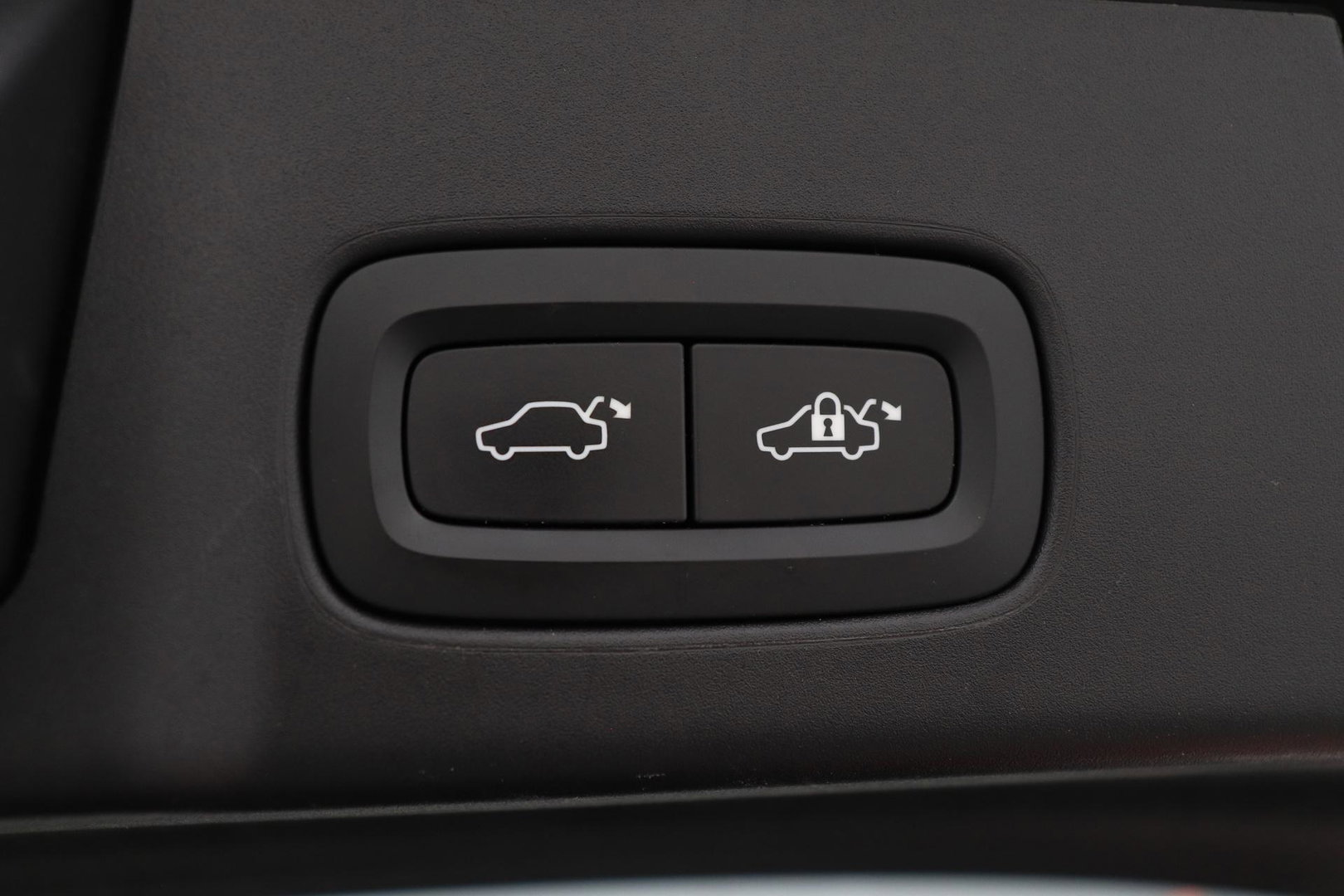 Volvo V90 Cross Country 2.0 T5 Pro | ACC | 360° Camera | Trekhaak | Stoelverwarming | Keyless | BLIS