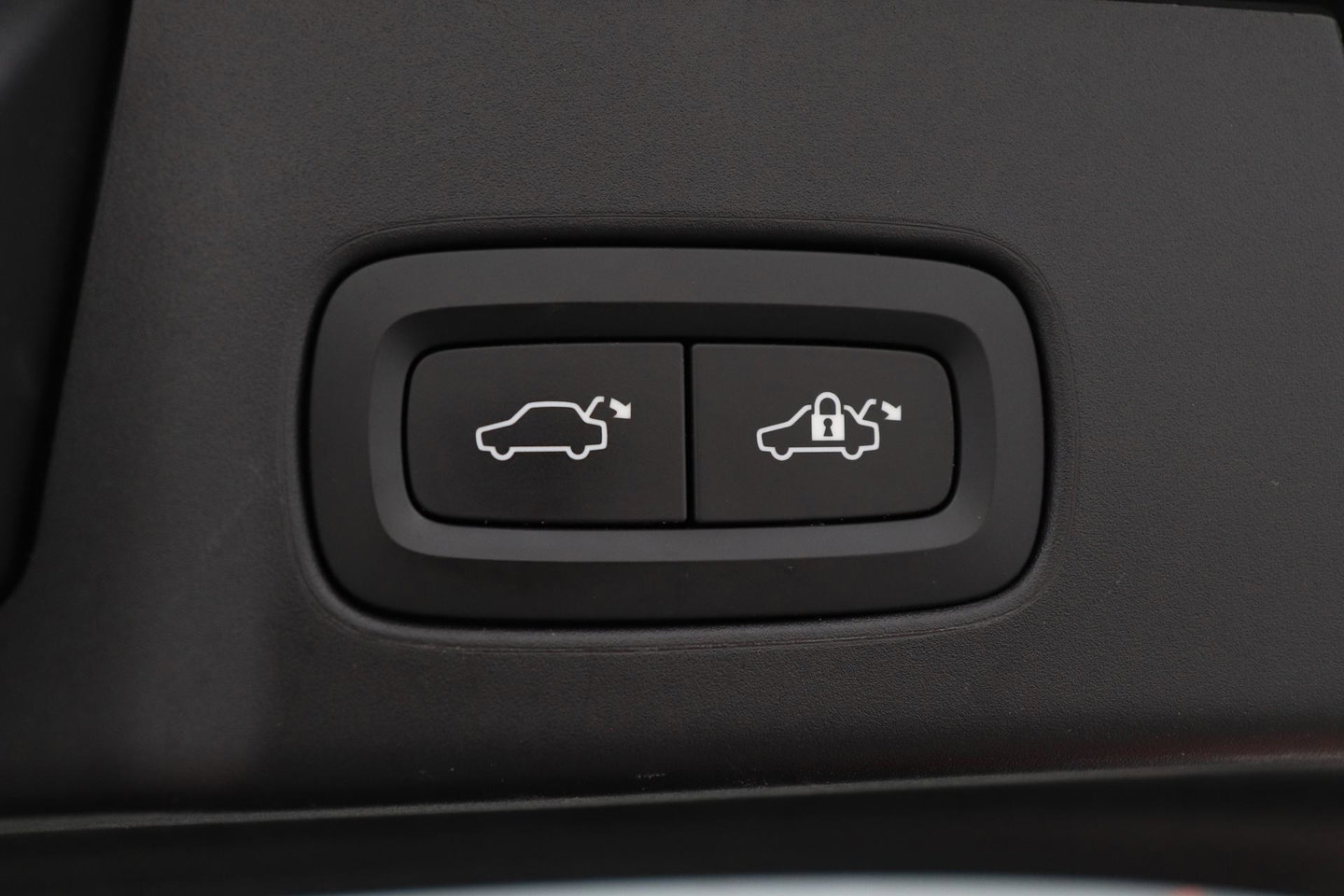 Volvo V90 Cross Country 2.0 T5 Pro | ACC | 360° Camera | Trekhaak | Stoelverwarming | Keyless | BLIS