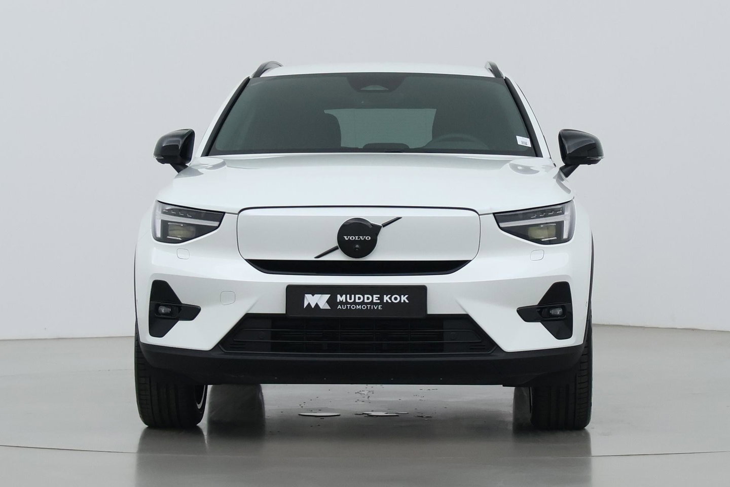 Volvo EX40 Extended Range Plus Black Edition 82 kWh | ACC | Harman/Kardon | 360° Camera | Stoel+Stuurverwarming | BLIS | 20 Inch