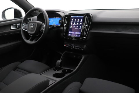 Volvo EX40 Extended Range Plus Black Edition 82 kWh | ACC | Harman/Kardon | 360° Camera | Stoel+Stuurverwarming | BLIS | 20 Inch