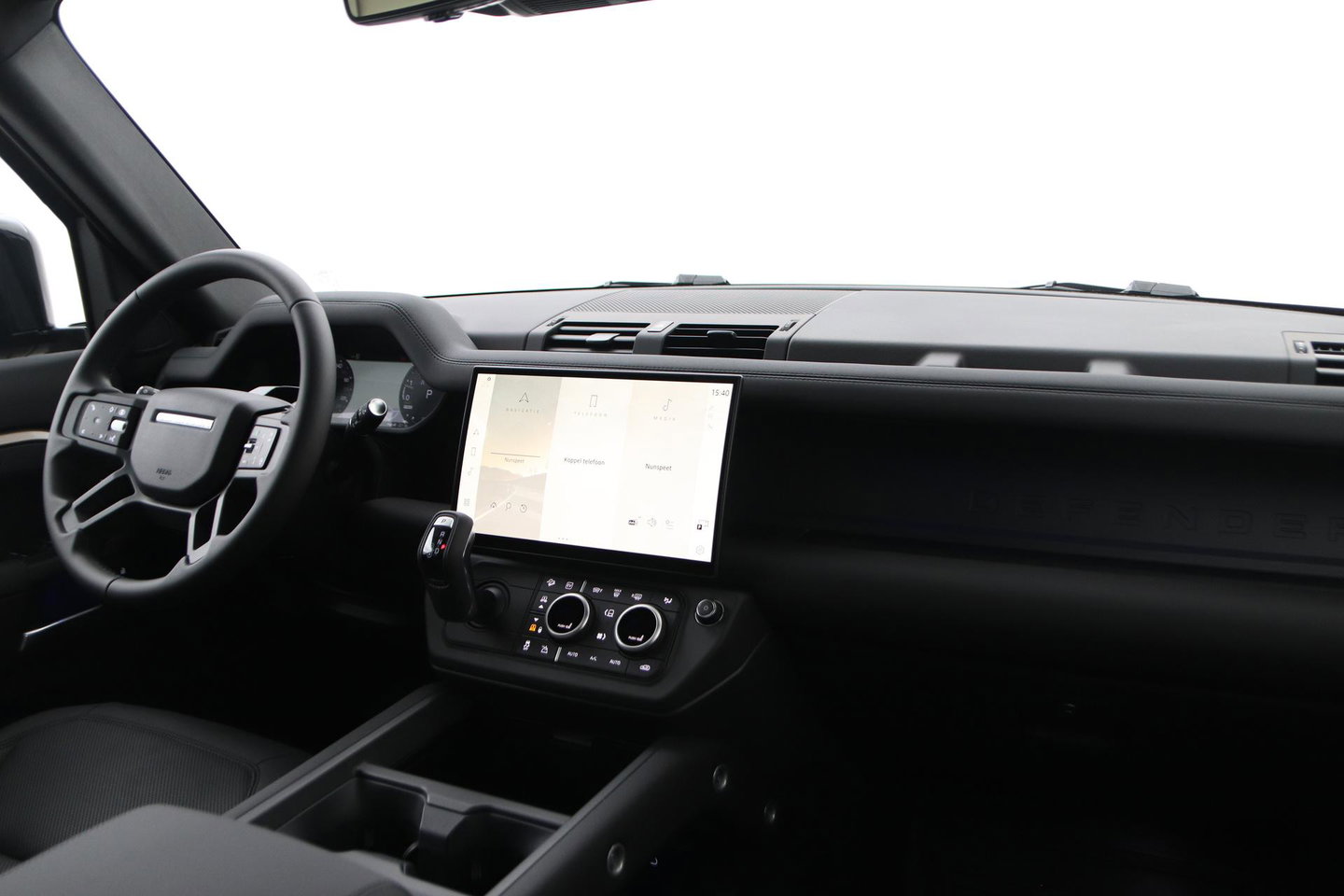 Land Rover Defender 2.0 P300e 110 X-Dynamic SE | FACELIFT | ACC | Panoramadak | ClearSight | Stoel+Stuurverwarming | Trekhaak