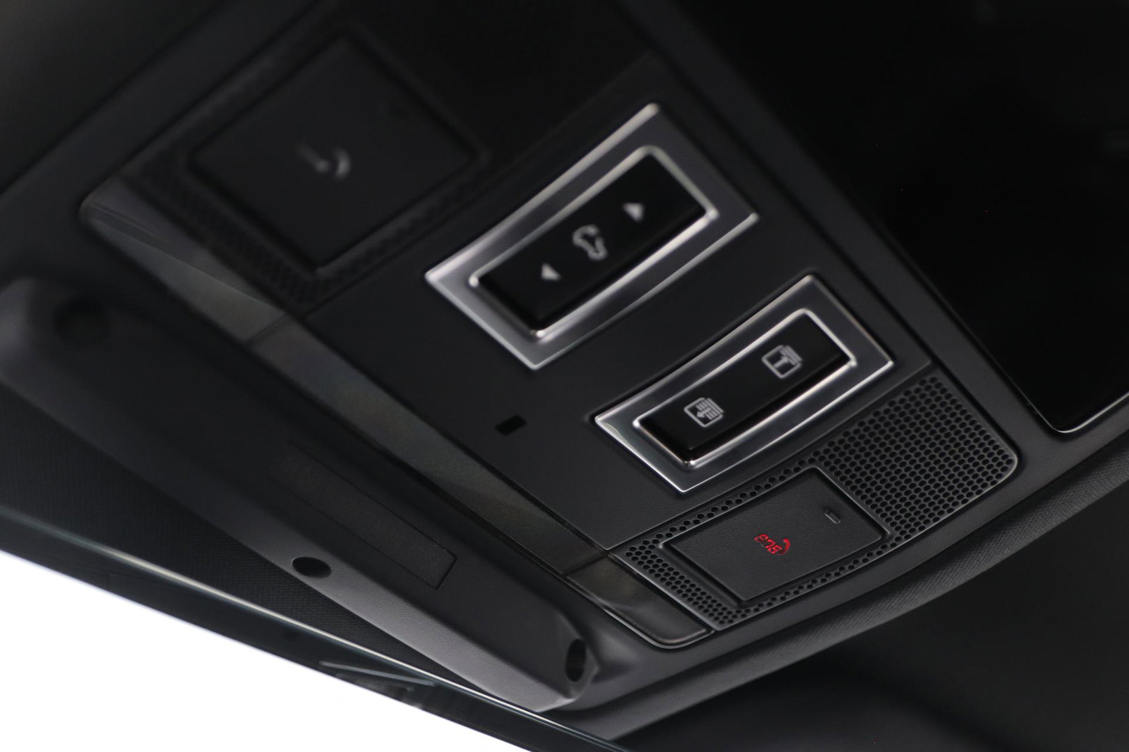 Land Rover Defender 2.0 P300e 110 X-Dynamic SE | FACELIFT | ACC | Panoramadak | ClearSight | Stoel+Stuurverwarming | Trekhaak