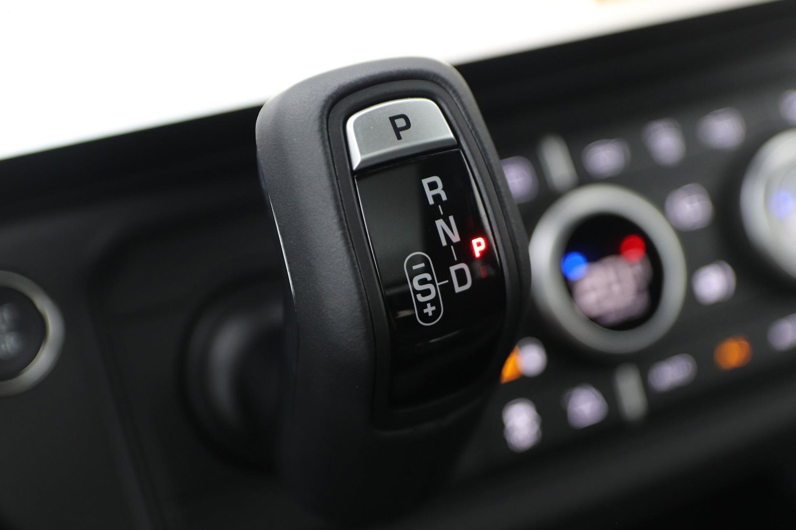 Land Rover Defender 2.0 P300e 110 X-Dynamic SE | FACELIFT | ACC | Panoramadak | ClearSight | Stoel+Stuurverwarming | Trekhaak