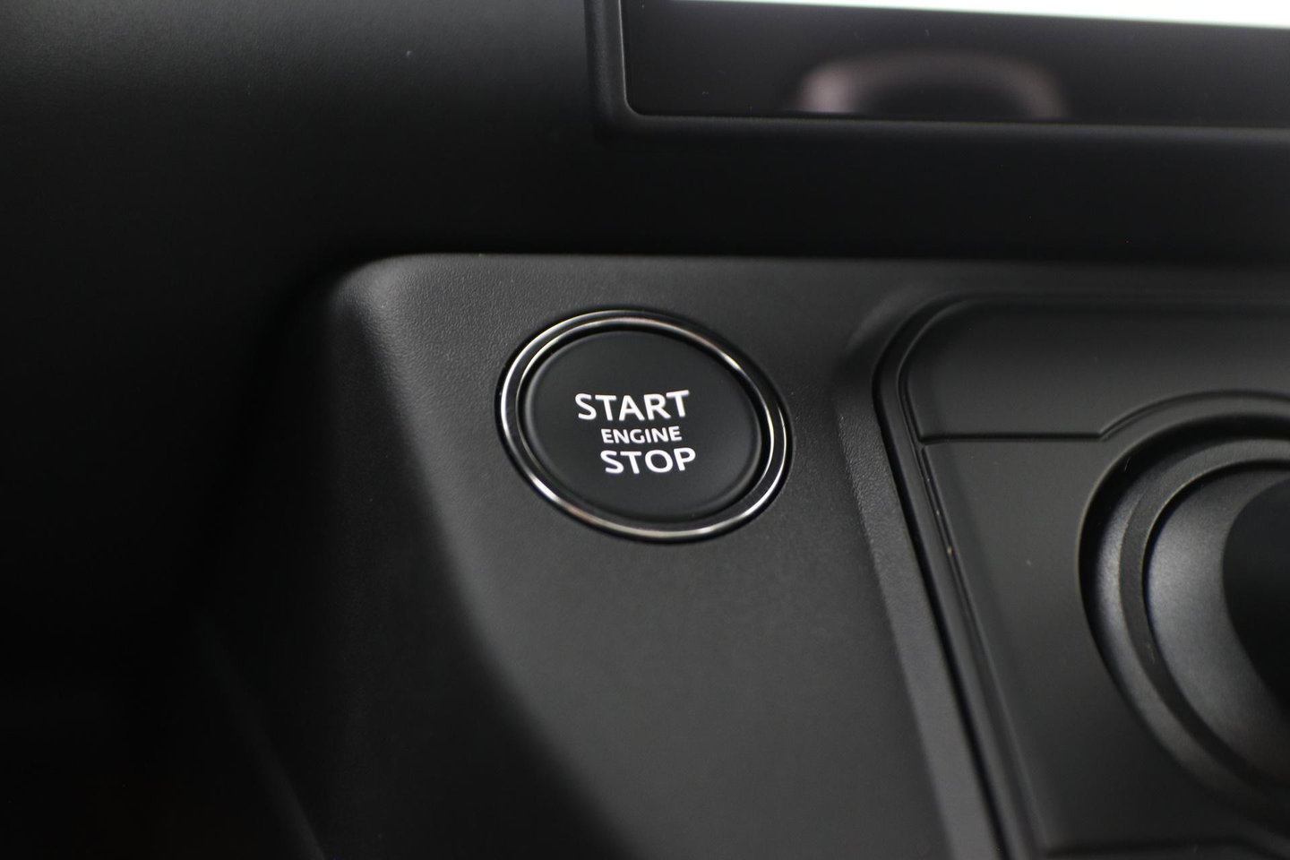 Land Rover Defender 2.0 P300e 110 X-Dynamic SE | FACELIFT | ACC | Panoramadak | ClearSight | Stoel+Stuurverwarming | Trekhaak