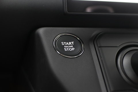Land Rover Defender 2.0 P300e 110 X-Dynamic SE | FACELIFT | ACC | Panoramadak | ClearSight | Stoel+Stuurverwarming | Trekhaak