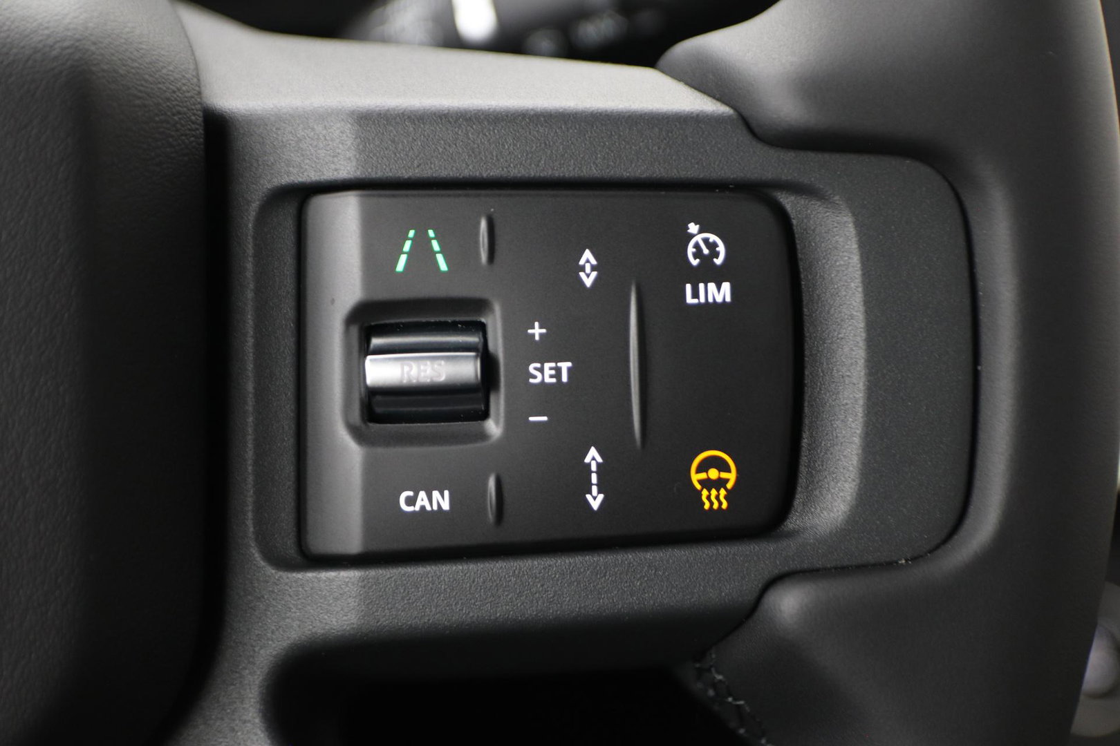 Land Rover Defender 2.0 P300e 110 X-Dynamic SE | FACELIFT | ACC | Panoramadak | ClearSight | Stoel+Stuurverwarming | Trekhaak