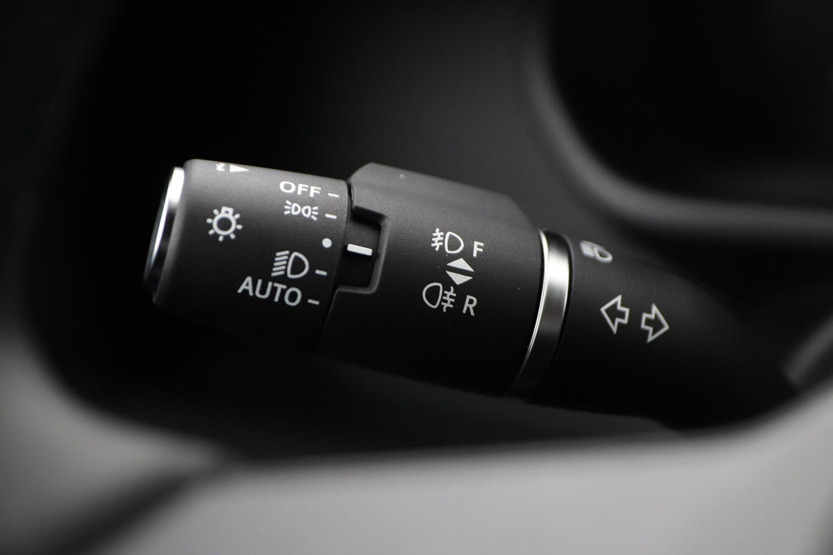 Land Rover Defender 2.0 P300e 110 X-Dynamic SE | FACELIFT | ACC | Panoramadak | ClearSight | Stoel+Stuurverwarming | Trekhaak