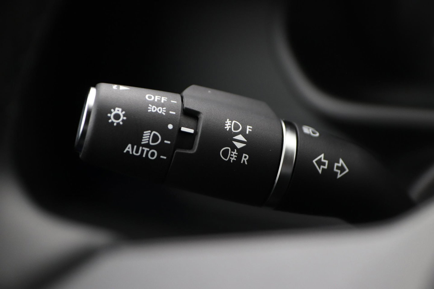 Land Rover Defender 2.0 P300e 110 X-Dynamic SE | FACELIFT | ACC | Panoramadak | ClearSight | Stoel+Stuurverwarming | Trekhaak