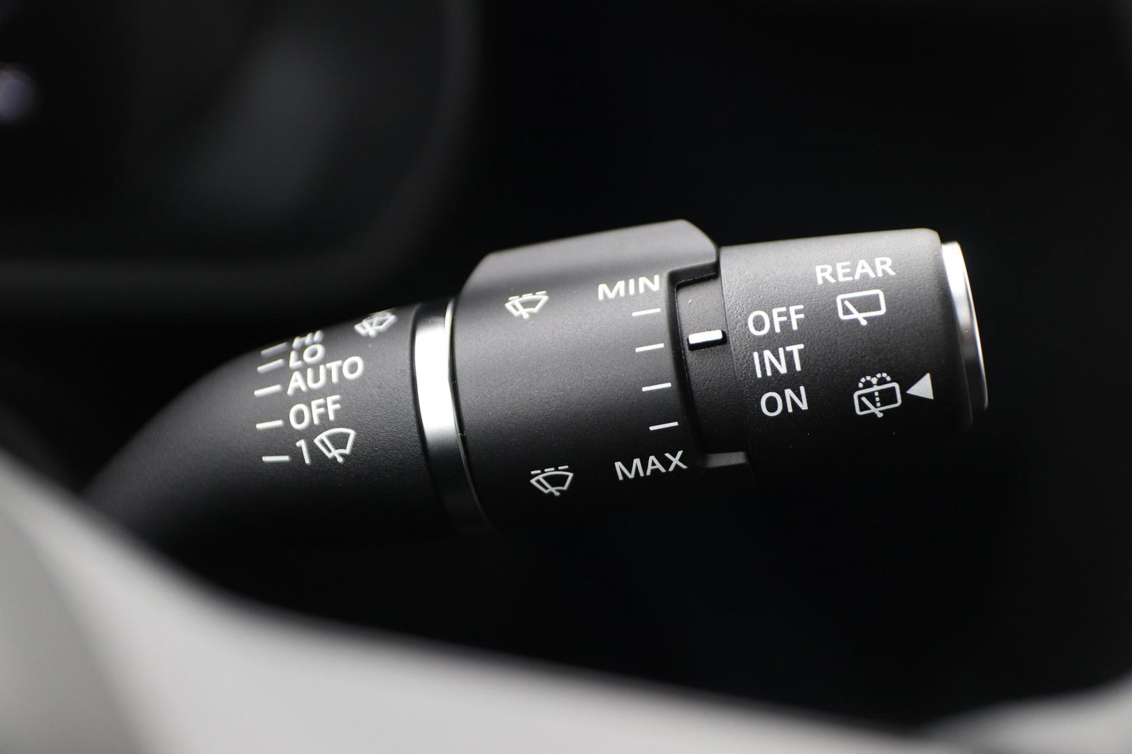 Land Rover Defender 2.0 P300e 110 X-Dynamic SE | FACELIFT | ACC | Panoramadak | ClearSight | Stoel+Stuurverwarming | Trekhaak