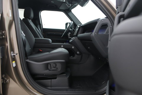 Land Rover Defender 2.0 P300e 110 X-Dynamic SE | FACELIFT | ACC | Panoramadak | ClearSight | Stoel+Stuurverwarming | Trekhaak