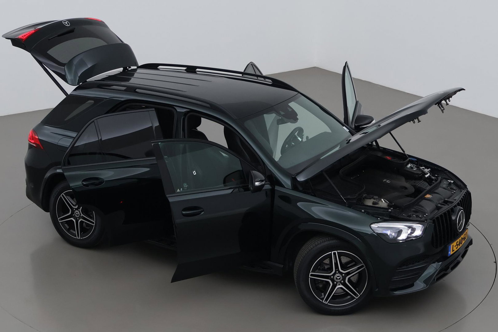 Mercedes-Benz GLE 450 4MATIC Premium Plus | 367PK! | ACC | Luchtvering | Trekhaak | 360° Camera | Memory | Dodehoekdetectie | Getint Glas
