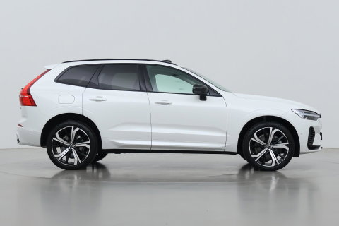 Volvo XC60 T8 Plug-in hybrid Ultra Dark | ACC | Luchtvering | Panoramadak | Massage | Bowers&Wilkins | 360° Camera | Head-Up
