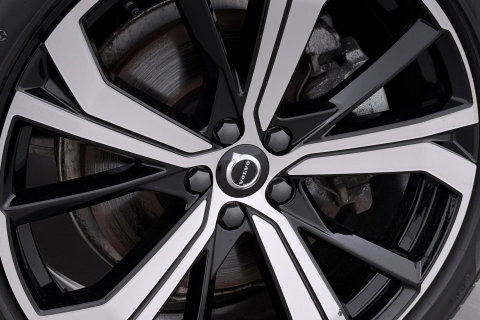 Volvo XC60 T8 Plug-in hybrid Ultra Dark | ACC | Luchtvering | Panoramadak | Massage | Bowers&Wilkins | 360° Camera | Head-Up