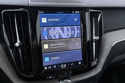Volvo XC60 T8 Plug-in hybrid Ultra Dark | ACC | Luchtvering | Panoramadak | Massage | Bowers&Wilkins | 360° Camera | Head-Up