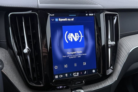 Volvo XC60 T8 Plug-in hybrid Ultra Dark | ACC | Luchtvering | Panoramadak | Massage | Bowers&Wilkins | 360° Camera | Head-Up