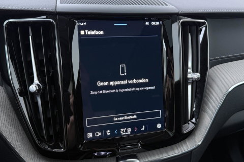 Volvo XC60 T8 Plug-in hybrid Ultra Dark | ACC | Luchtvering | Panoramadak | Massage | Bowers&Wilkins | 360° Camera | Head-Up