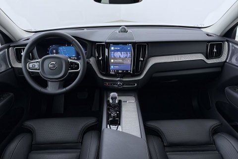 Volvo XC60 T8 Plug-in hybrid Ultra Dark | ACC | Luchtvering | Panoramadak | Massage | Bowers&Wilkins | 360° Camera | Head-Up