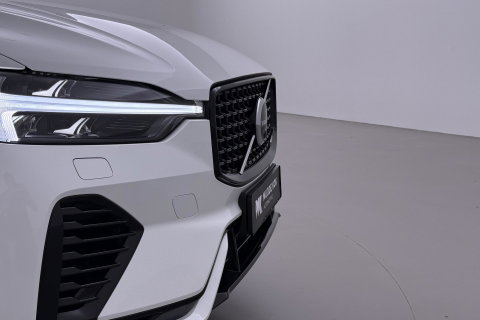 Volvo XC60 T8 Plug-in hybrid Ultra Dark | ACC | Luchtvering | Panoramadak | Massage | Bowers&Wilkins | 360° Camera | Head-Up