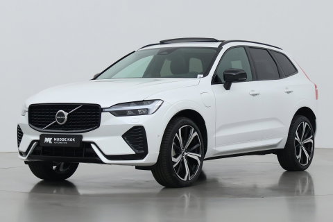 Volvo XC60 T8 Plug-in hybrid Ultra Dark | ACC | Luchtvering | Panoramadak | Massage | Bowers&Wilkins | 360° Camera | Head-Up