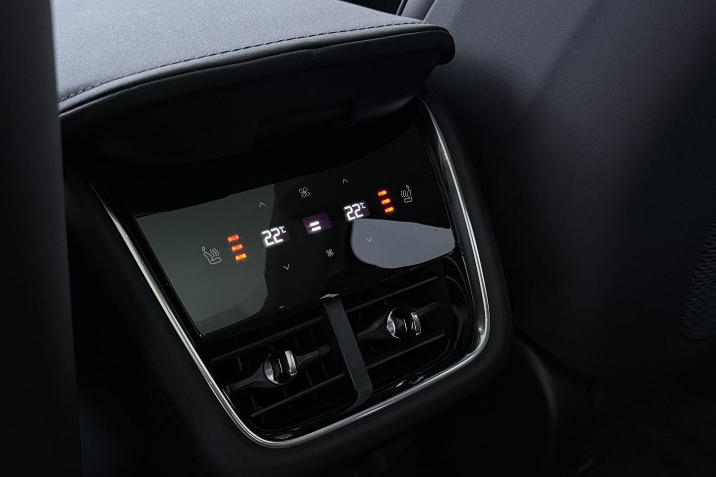 Volvo EX90 Twin Motor Ultra 7p. 106 kWh | 800 Volt | Luchtvering | Bowers&Wilkins | Massage+Ventilatie | 22 Inch