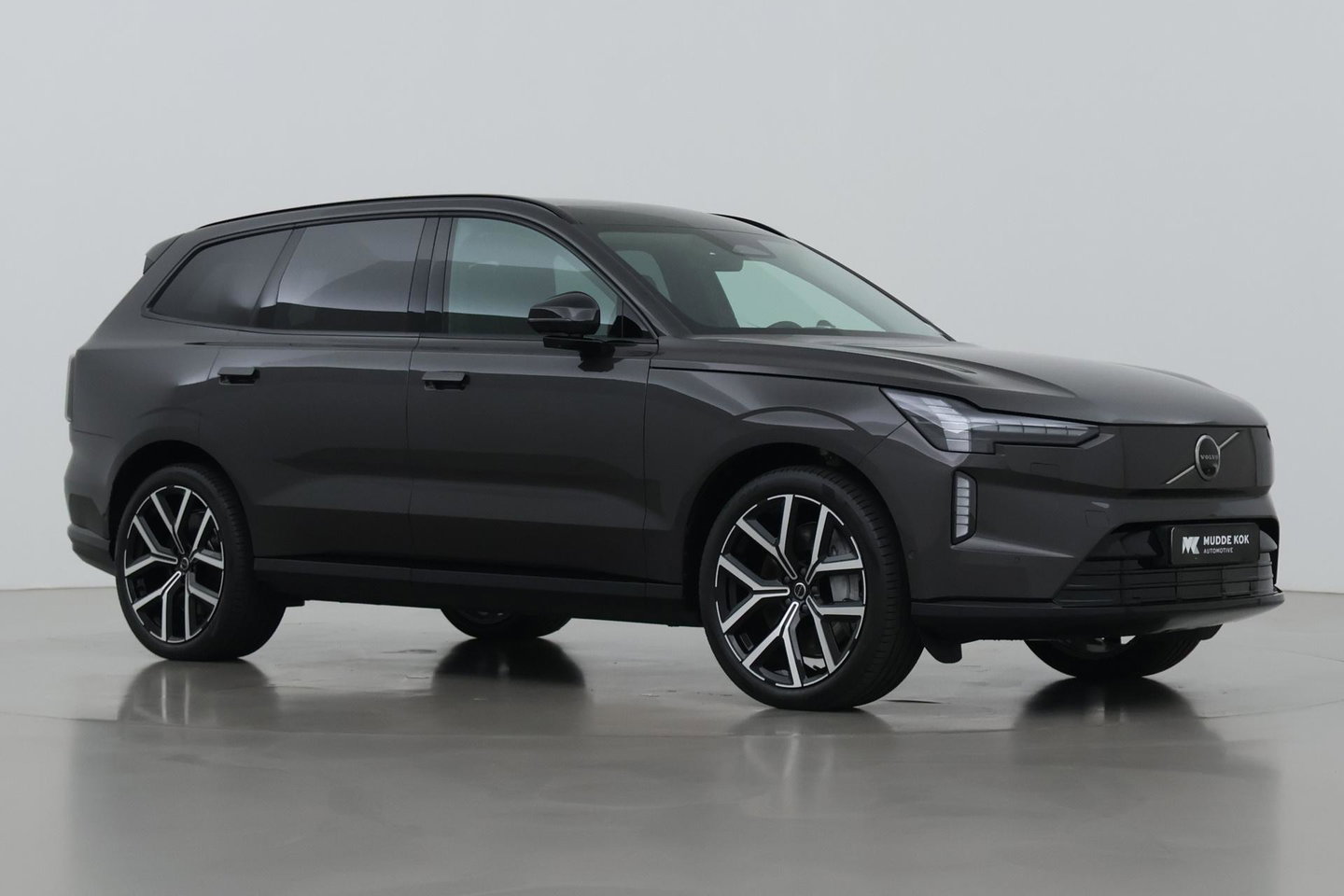 Volvo EX90 Twin Motor Ultra 7p. 106 kWh | 800 Volt | Luchtvering | Bowers&Wilkins | Massage+Ventilatie | 22 Inch