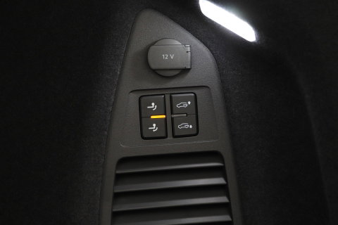 Volkswagen Touareg 3.0 TSi eHybrid 4MOTION R | FINAL EDITION | Luchtvering | Trekhaak | Panoramadak | Dynaudio | 360° Camera