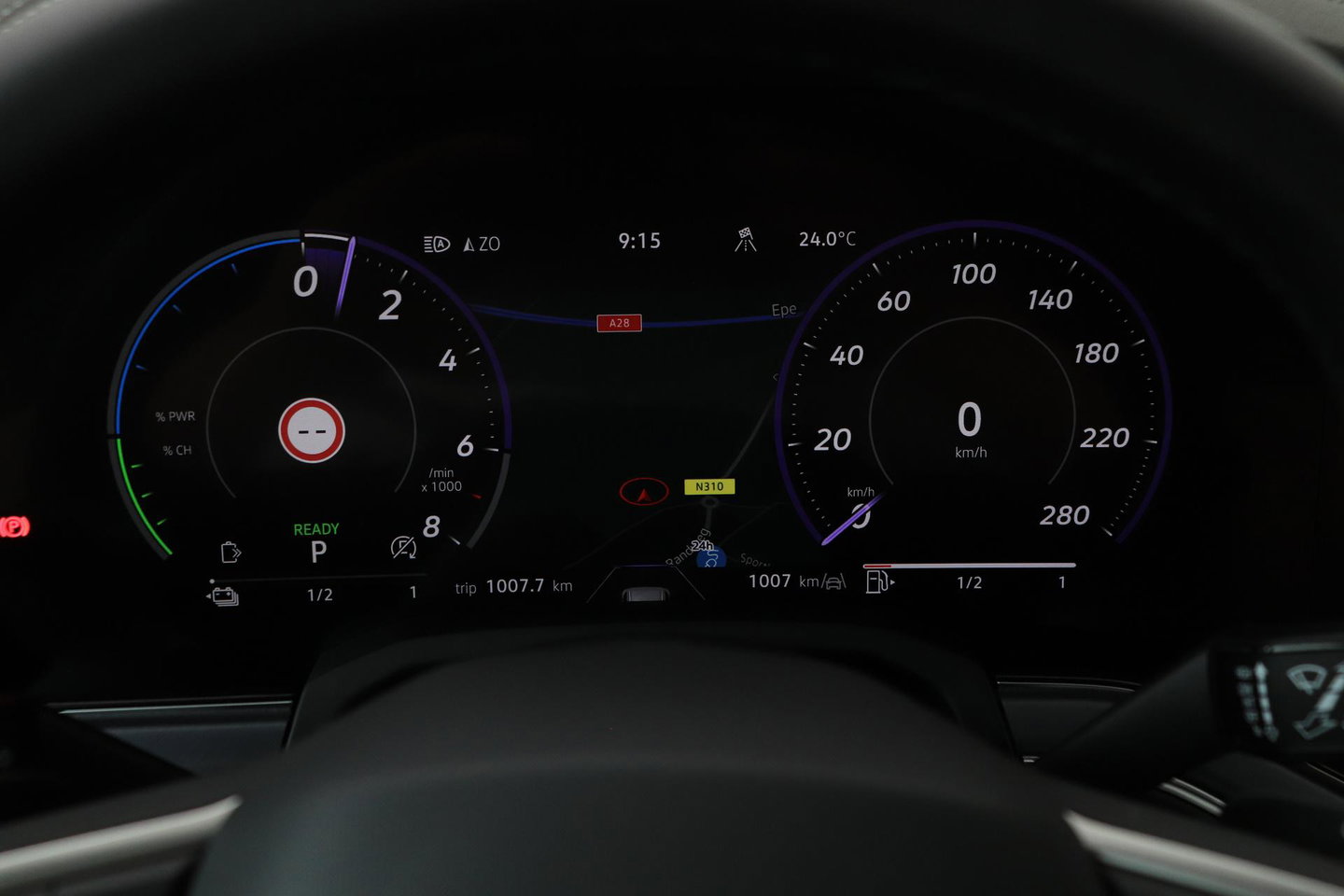 Volkswagen Touareg 3.0 TSi eHybrid 4MOTION R | FINAL EDITION | Luchtvering | Trekhaak | Panoramadak | Dynaudio | 360° Camera