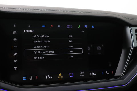 Volkswagen Touareg 3.0 TSi eHybrid 4MOTION R | FINAL EDITION | Luchtvering | Trekhaak | Panoramadak | Dynaudio | 360° Camera
