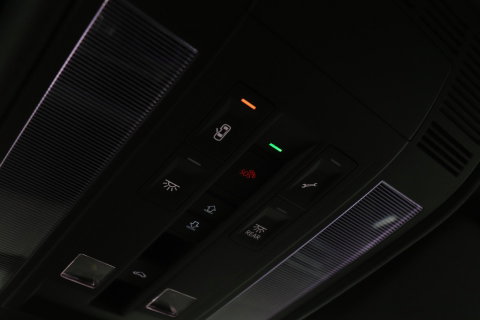 Volkswagen Touareg 3.0 TSi eHybrid 4MOTION R | FINAL EDITION | Luchtvering | Trekhaak | Panoramadak | Dynaudio | 360° Camera