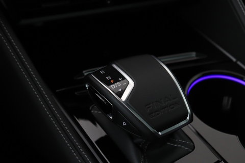 Volkswagen Touareg 3.0 TSi eHybrid 4MOTION R | FINAL EDITION | Luchtvering | Trekhaak | Panoramadak | Dynaudio | 360° Camera