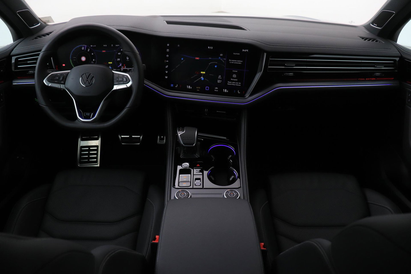 Volkswagen Touareg 3.0 TSi eHybrid 4MOTION R | FINAL EDITION | Luchtvering | Trekhaak | Panoramadak | Dynaudio | 360° Camera