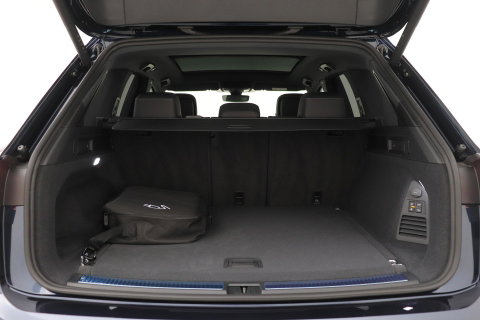 Volkswagen Touareg 3.0 TSi eHybrid 4MOTION R | FINAL EDITION | Luchtvering | Trekhaak | Panoramadak | Dynaudio | 360° Camera