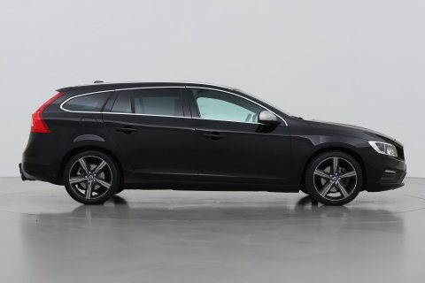 Volvo V60 T3 R-Design | Trekhaak | Adaptieve Xenon | Standkachel | Automaat | Navigatie | 18 Inch