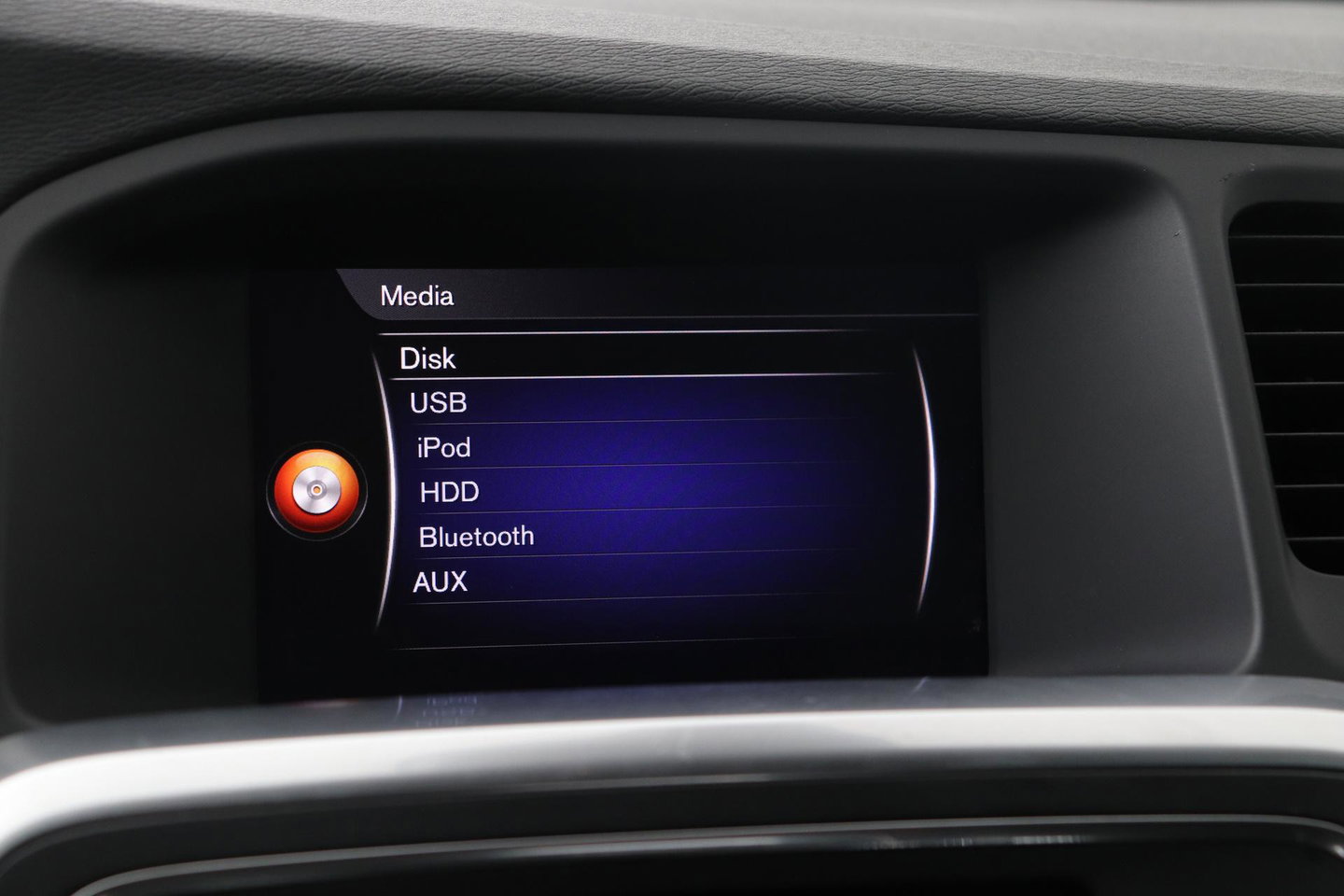 Volvo V60 T3 R-Design | Trekhaak | Adaptieve Xenon | Standkachel | Automaat | Navigatie | 18 Inch