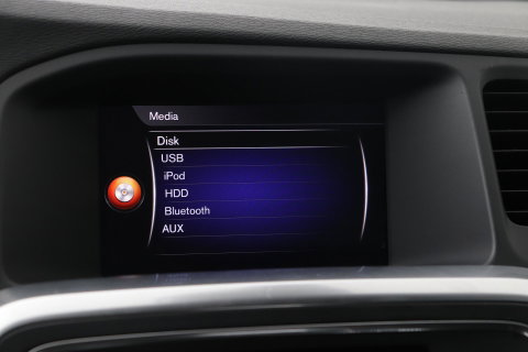 Volvo V60 T3 R-Design | Trekhaak | Adaptieve Xenon | Standkachel | Automaat | Navigatie | 18 Inch
