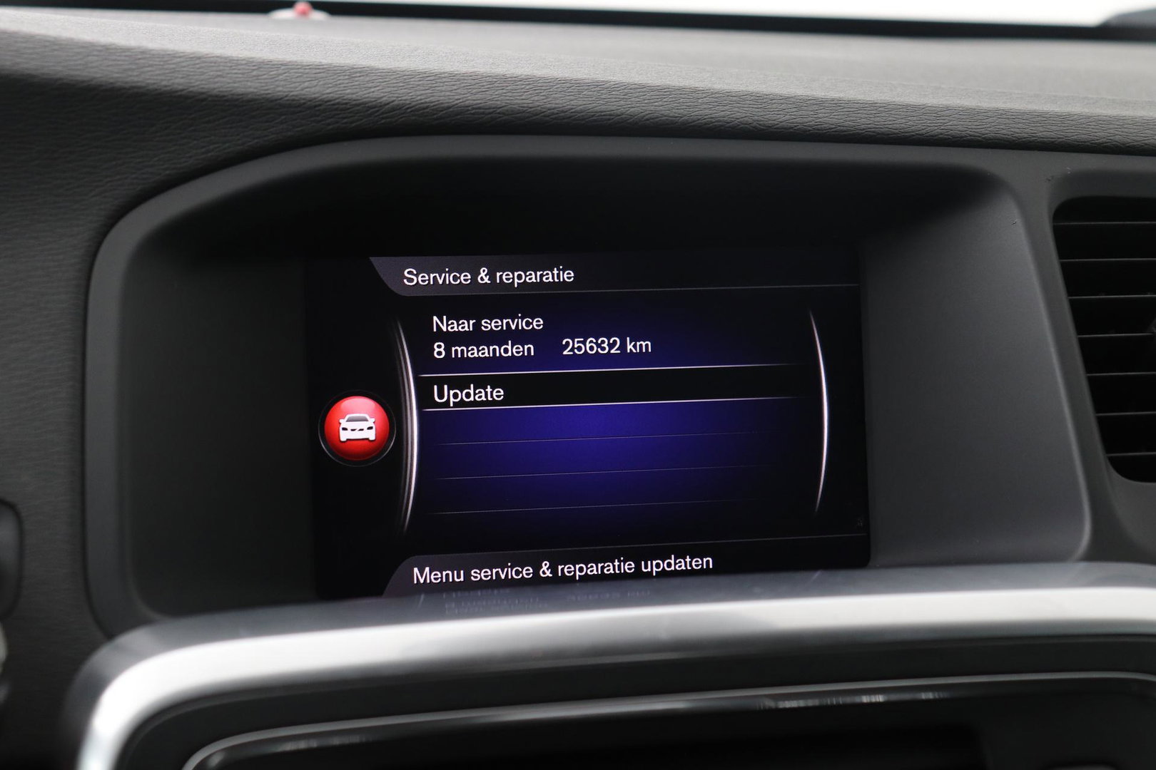 Volvo V60 T3 R-Design | Trekhaak | Adaptieve Xenon | Standkachel | Automaat | Navigatie | 18 Inch