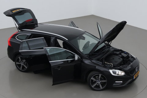 Volvo V60 T3 R-Design | Trekhaak | Adaptieve Xenon | Standkachel | Automaat | Navigatie | 18 Inch