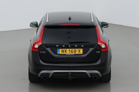 Volvo V60 T3 R-Design | Trekhaak | Adaptieve Xenon | Standkachel | Automaat | Navigatie | 18 Inch