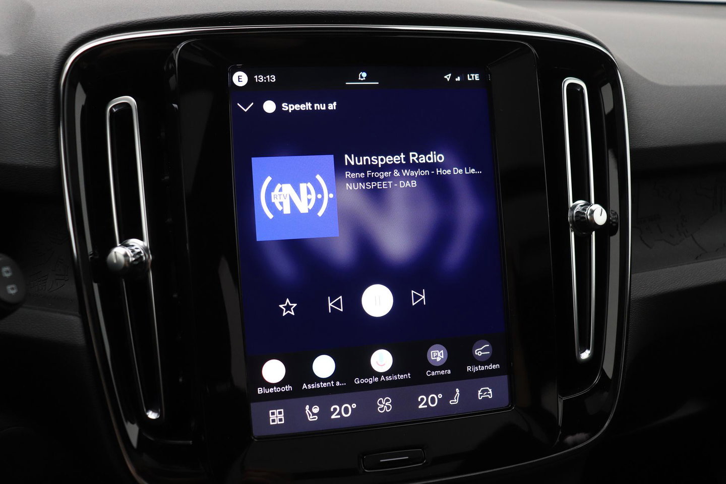 Volvo EX40 Single Motor Extended Range Plus Black Ed. 82 kWh | ACC | Panoramadak | 360° Camera | Harman/Kardon | BLIS | 20 Inch