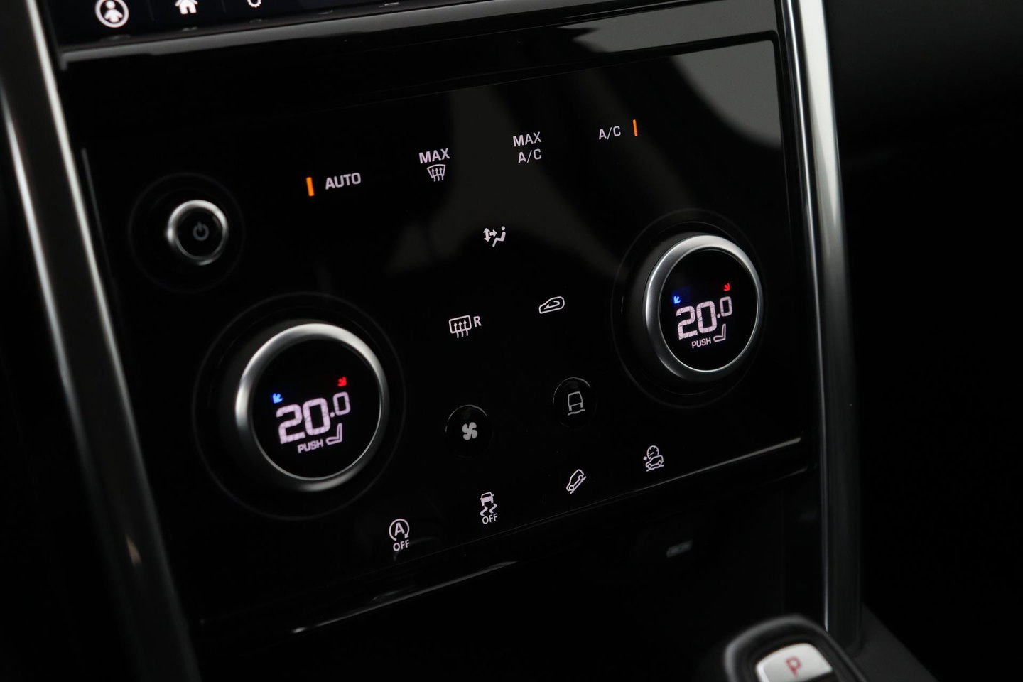 Land Rover Discovery Sport D180 2.0 S | Automaat | Vol-Leder | Getint Glas | Camera | Stoelverwarming