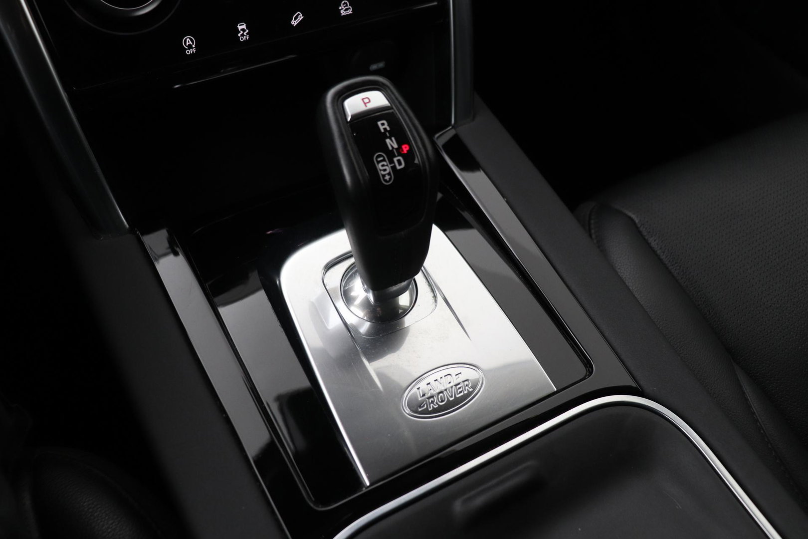 Land Rover Discovery Sport D180 2.0 S | Automaat | Vol-Leder | Getint Glas | Camera | Stoelverwarming