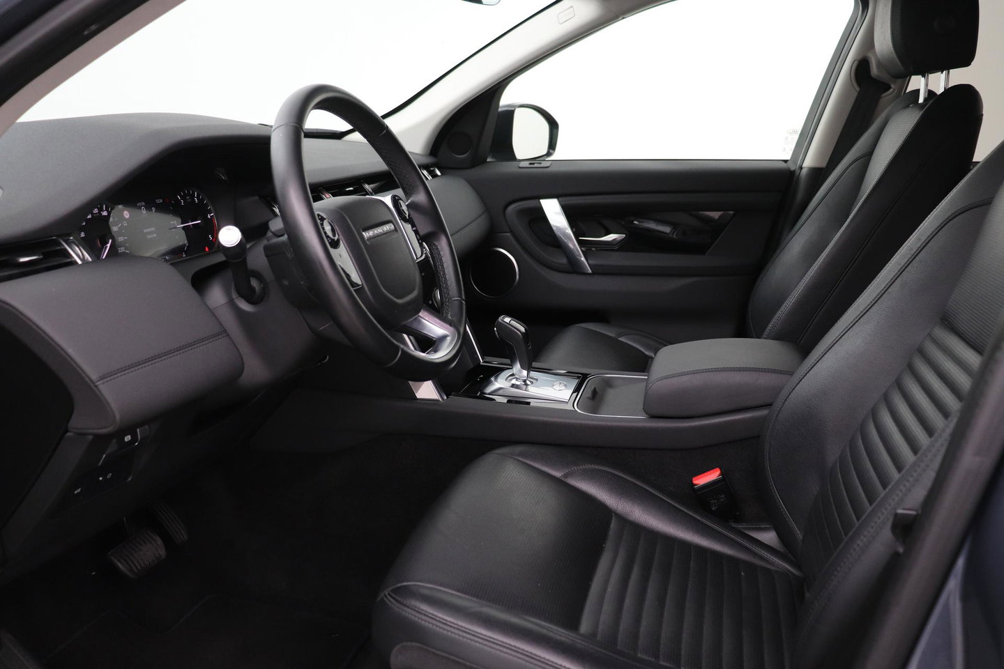 Land Rover Discovery Sport D180 2.0 S | Automaat | Vol-Leder | Getint Glas | Camera | Stoelverwarming