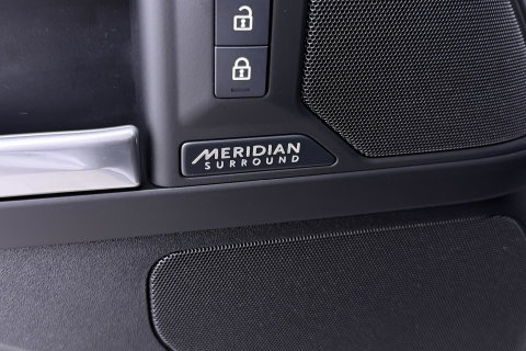 Land Rover Defender 2.0 P300e 110 X-Dynamic HSE | FACELIFT | ClearSight | Meridian Surround | Koelbox | Head-Up | Luchtvering | Trekhaak