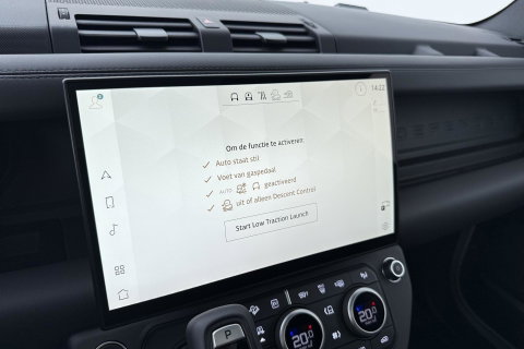 Land Rover Defender 2.0 P300e 110 X-Dynamic HSE | FACELIFT | ClearSight | Meridian Surround | Koelbox | Head-Up | Luchtvering | Trekhaak